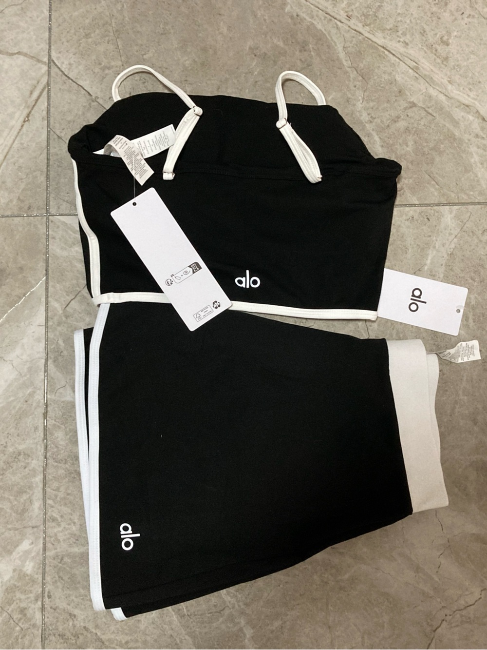 ALO Yoga Black Crop Top and Skirt Set with White Trim - Picture 4 of 5